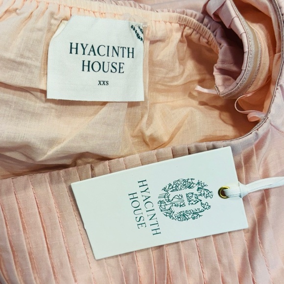 Hyacinth House NEW Light Pink Off the Shoulder Portia Pleated Blouse Size XXS - Picture 8 of 9